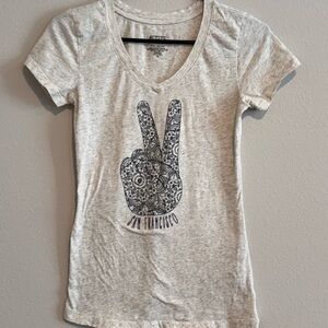 San Fransisco‎ Peace Sign Tee Shirt - Women's Medium